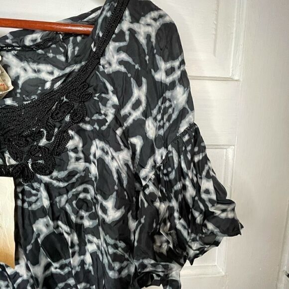 Da-Nang 100% Silk Handcrafted Shirt w/ Embroidery - Picture 4 of 11